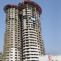 Noida twin towers to be demolished in 9 sec, debris to be cleared in 3 months