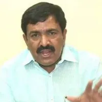 Dwarampudi slams pawan