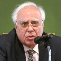 Gandhi family should step aside from congress leadership role says Kapil Sibal