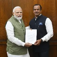 komatireddy venkat reddy complaits modi about singareni scam