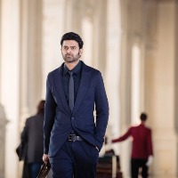 Prabhas on Spanish vacation, undergoes minor surgery for 'Salaar' injury