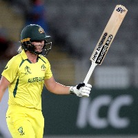 Women's World Cup: Australia enter semifinals with six-wicket win over India