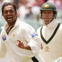 I would have chopped off head if had not been Ponting Says Akhtar