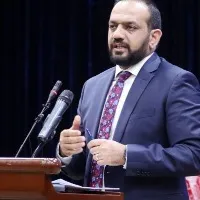 Afghanistans last finance minister Khalid Payenda now drives Uber in US