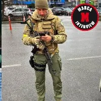 tennis star Sergiy Stakhovsky with a gun for the defense of the kyiv