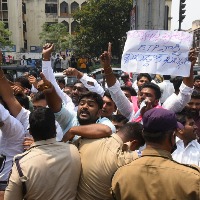 TRS protest at BJP office in Hyderabad triggers tension