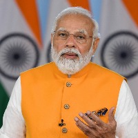 PM Modi meets BJP MPs from Gujarat