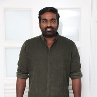 'Vijay Sethupathi has silently helped a lakh people secure employment'