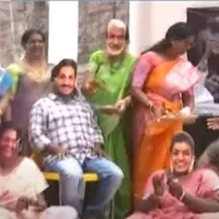 vizag women protest on ysrcp ruling