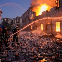 300 killed in Russian attack on Ukraine theatre