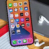 Apple may soon start selling iPhones through monthly subscriptions