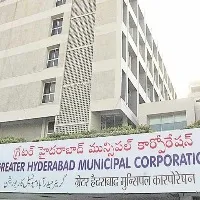 Contractors protest at GHMC office