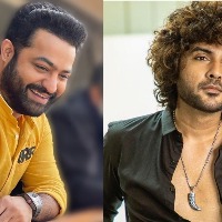 Jr NTR all praise for 'DJ Tillu' actor Siddhu Jonnalagadda