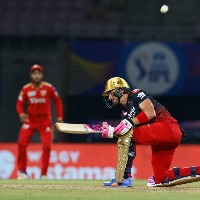 IPL 2022: Du Plessis, Kohli and Karthik power RCB to 205-2 against Punjab