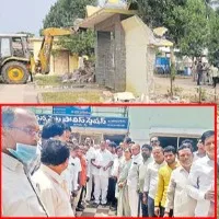 Yerran Naidu Children Park demolished in narasannapet