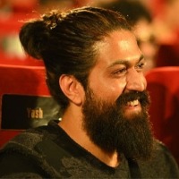 'KGF' star Yash clears the air on clash with Vijay's 'Beast'