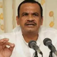 komati reddy slams kcr