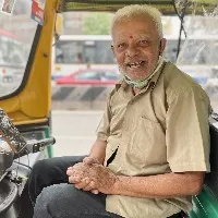 English Lecturer Turned To Auto Driver