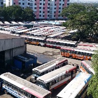TSRTC launches bus services to Yadadri temple