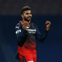 kkr all out for 128 runs