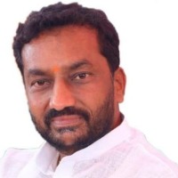 Tension prevails at Mirudoddi Police Station in Siddipet dist as BJP MLA stages protest 