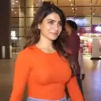 Samantha stylish look in Mumbai Airport