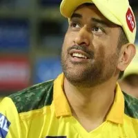 MS Dhoni equals AB de Villiers record with massive first ball six in IPL