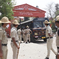 Karnataka sends police team to AP's Srisailam over pilgrim assault case