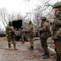 Russian soldiers being poisoned by pastries and alcohol in Ukraine