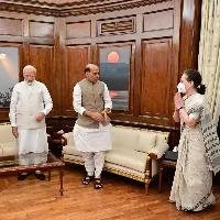modi and sonia in single frame goes viral on social media
