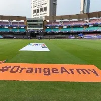 Sunrisers won the toss and elected bowling