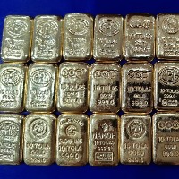 Passenger, Air India bus driver held at Lucknow Airport for smuggling gold