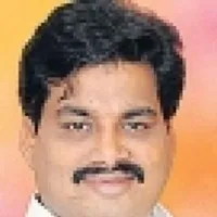 ysrcp mlas daugter angry over circle inspector in renigunta