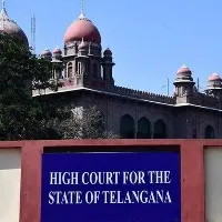 Protest at TS High Court demanding no judges from AP