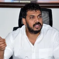 debate on kotamreddy and anil kumars meeting in ysrcp