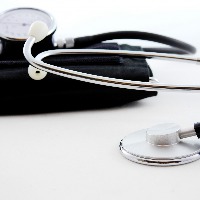 Irate patient at Delhi hospital attacks doctor with scissors