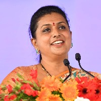 Roja response on quitting Jabardasth