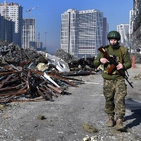 Fighting for Mariupol continues, says Ukraine