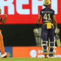 Dale Steyn Jumps Off His Seat After Umran Malik Cleans up Shreyas Iyer