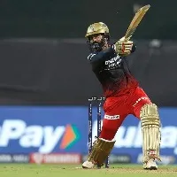 Dinesh Karthik's class act has Sachin Tendulkar appreciating the valiant effort