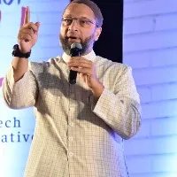 Owaisi reacts on Delhi clashes