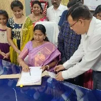 taneti vanita takes charge as ap home minister