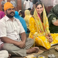 Ram Charan hosts 'Langar Seva' at Golden Temple