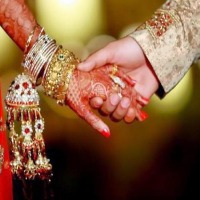 Bride slaps groom on stage, later marries him