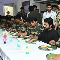 Ram Charan's  surprise visit to Khasa border, partakes lunch with BSF jawans