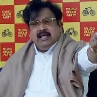 varlaramaiah slams jagan