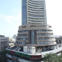 Equity benchmark indices extend gains