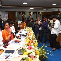 Police find stolen mobile of Minister Roja in 165 min, thief caught