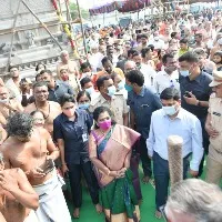 telangana governor attender died due cardianc arrest