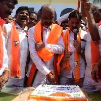 Bandi flays KTR comments of him becoming T-BJP chief because of KCR